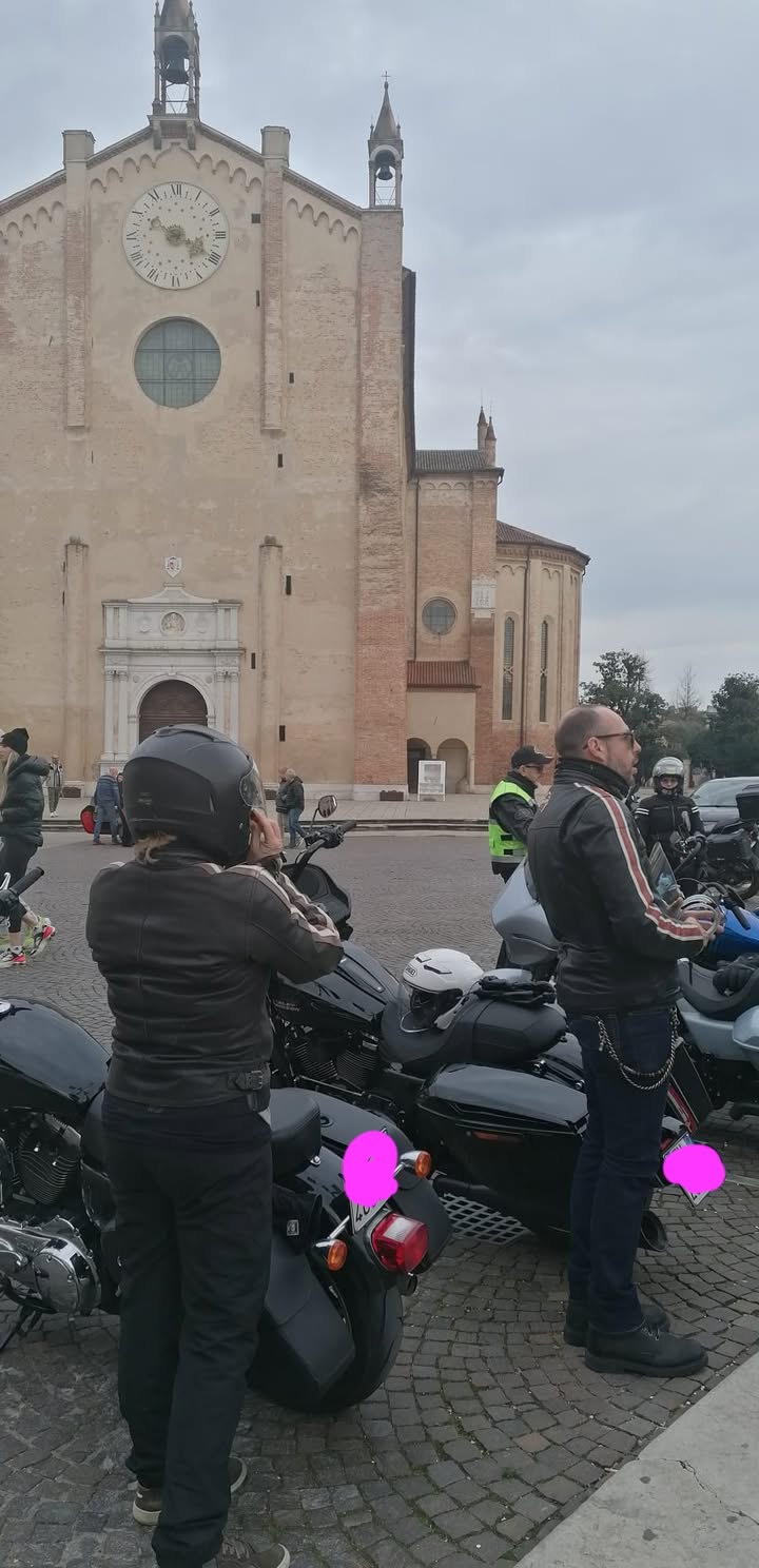 ACCIAIO E PROSCIUTTO: ASSALTO GENTILE A MONTAGNANA La domenica mattina, quando la…