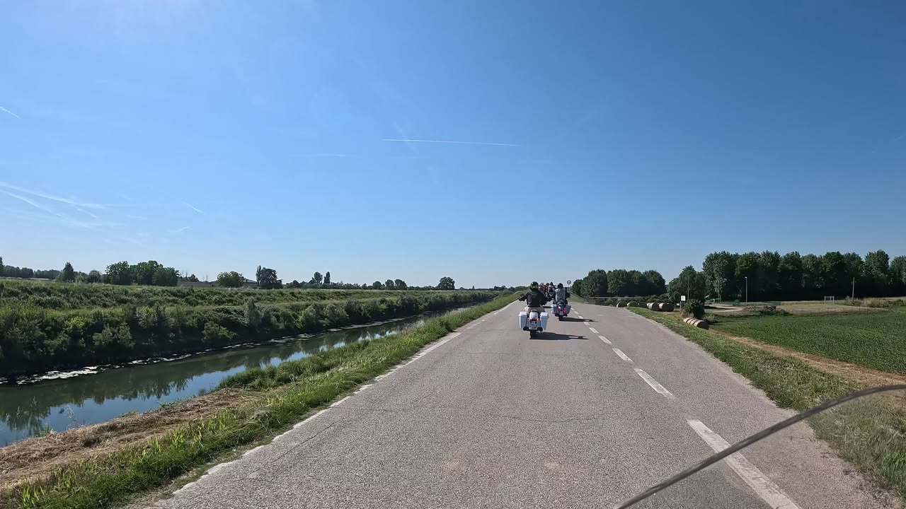 PORCHETTA, HARLEY DAVIDSON E CANZONI NELLA QUIETE RODIGINA. La campagna rodigina, in…