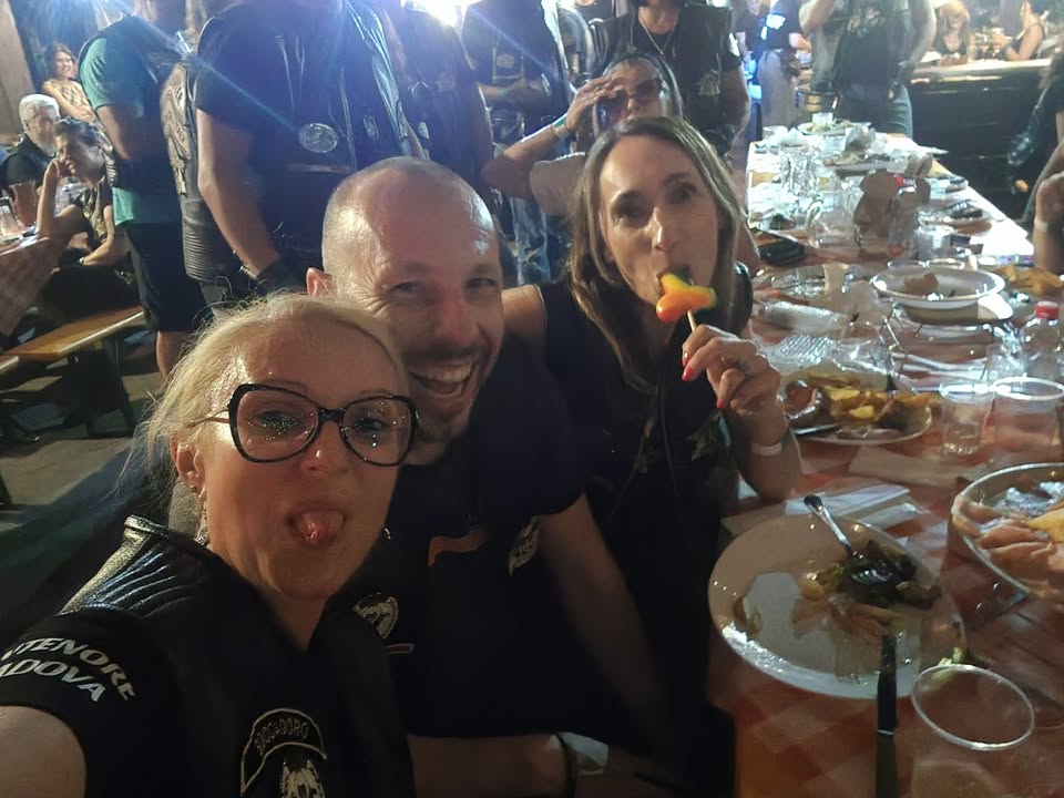 SUPERGAS FEST: IL ROMBO DEI BICILINDRICI ACCAREZZANO LE COLLINE. Ci sono fine…